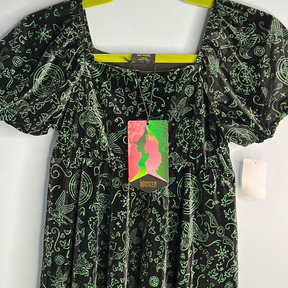 Wicked Elphaba Large 10-12 Dress Universal Studios Green Black - Picture 4 of 7